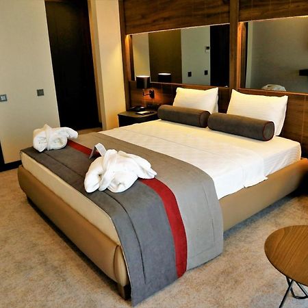 Noax Hotel Μερσίνη Εξωτερικό φωτογραφία