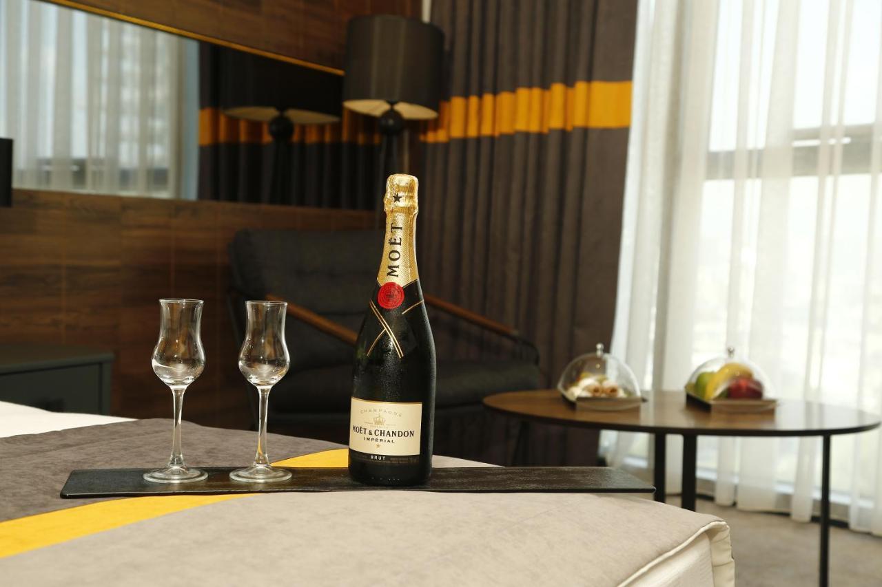Noax Hotel Μερσίνη Εξωτερικό φωτογραφία